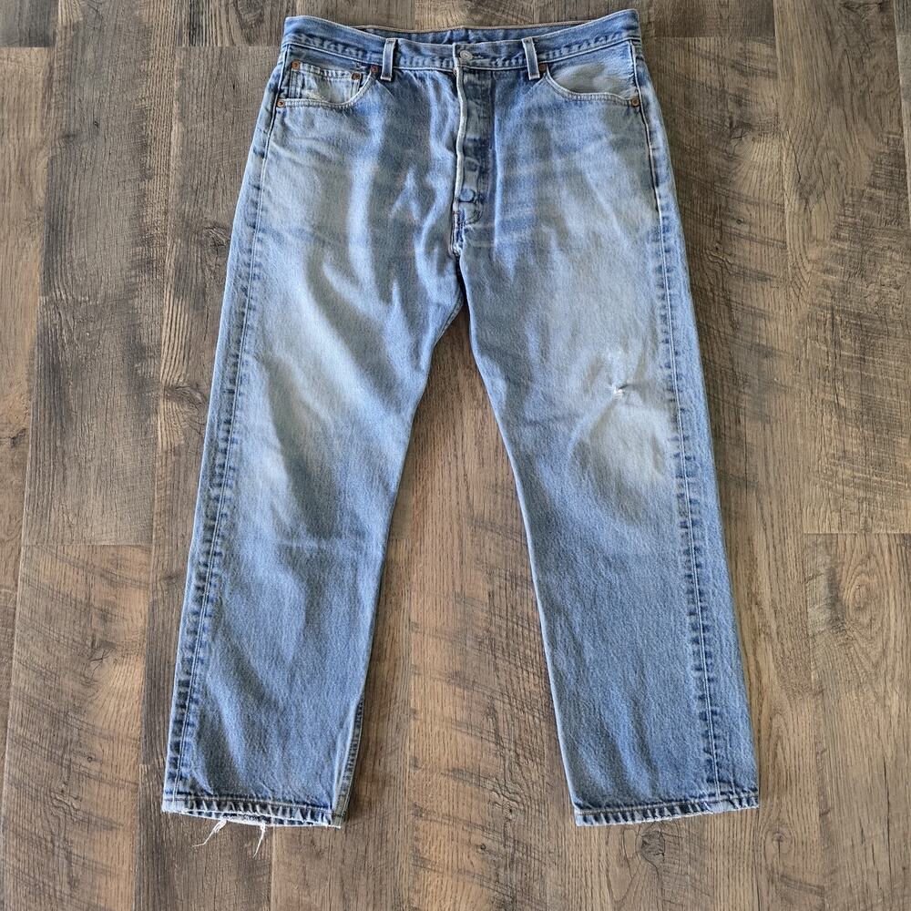Vintage Levi's 501XX "555" Valencia St Factory April 2002 Made in USA W38 L31